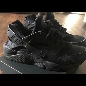 Nike huarache woman's size 9